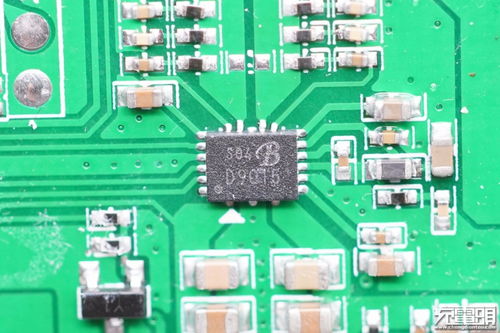 Cyspo T6 三合一无线充电器拆解报告